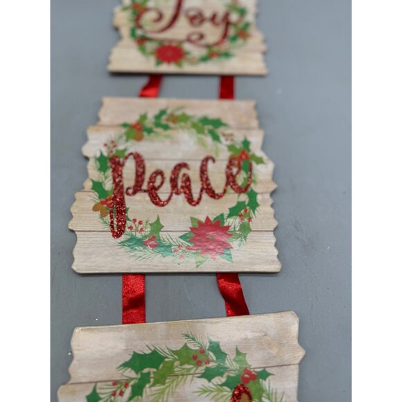Christmas house Hanging Wall Decor Joy Peace Noel Text & Wreath Design 21" READ - Picture 3 of 6